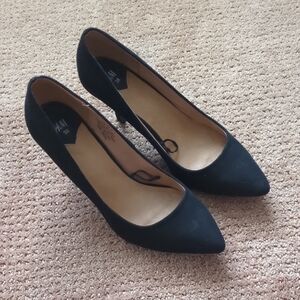 H&M Black Suede Pumps
